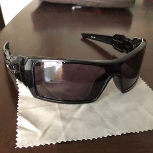 Oakley’s Oil Rig Men’s Sunglasses Glossy Black